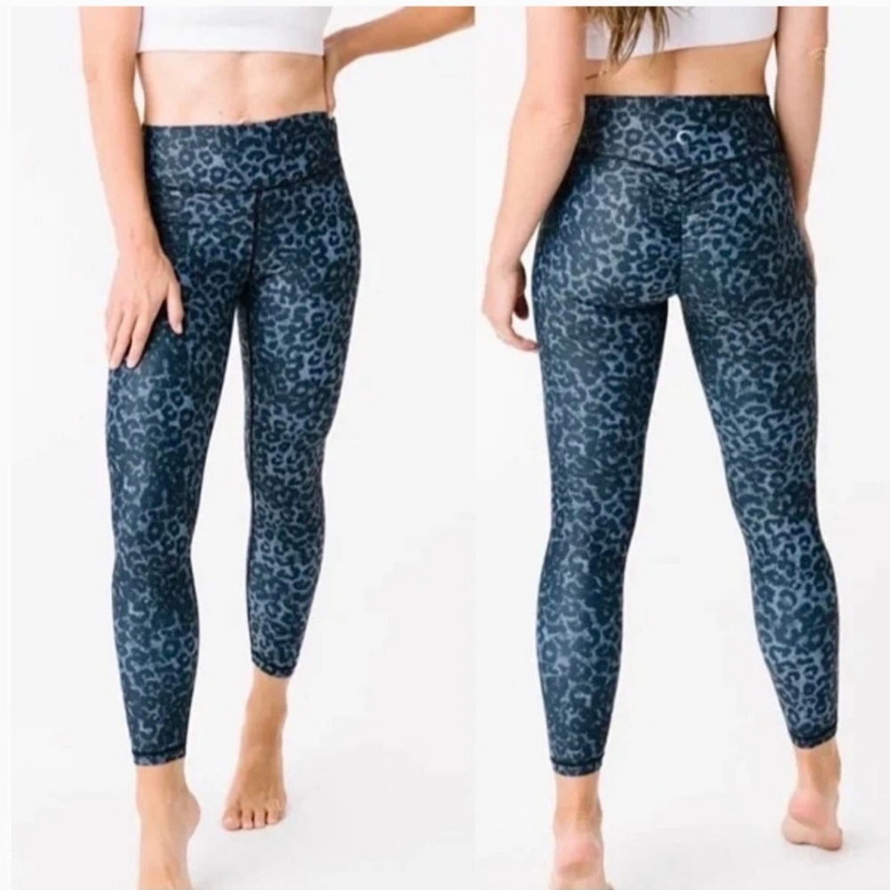 Zyia Scrunchy What Leggings size 6/8